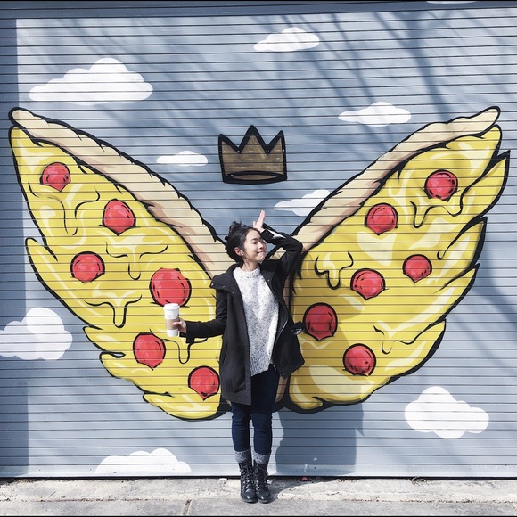 Meet your Posh Ambassador, Leah - Picture 1 of 8